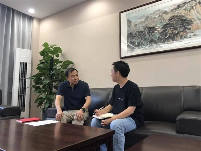 湖北日报专访我校校长余心红：大道至简，适合才是最好的教育
